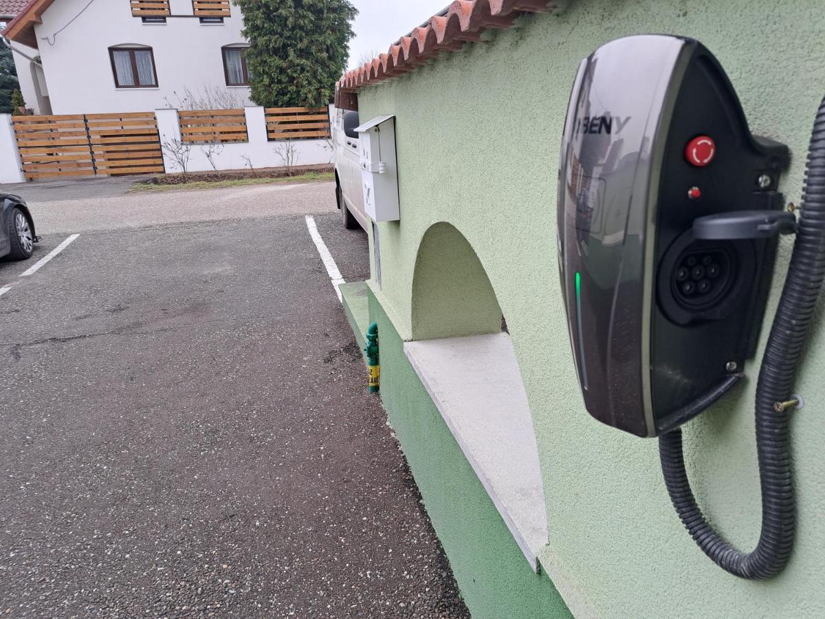 Hoforras Wellness Vendeghaz Ξενοδοχείο Egerszalók Εξωτερικό φωτογραφία